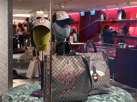 Gucci 香港 .